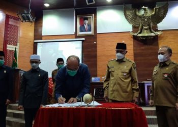 Rapat Paripurna, Fraksi-fraksi di DPRD Sumbar Setujui KUA-PPAS 2022