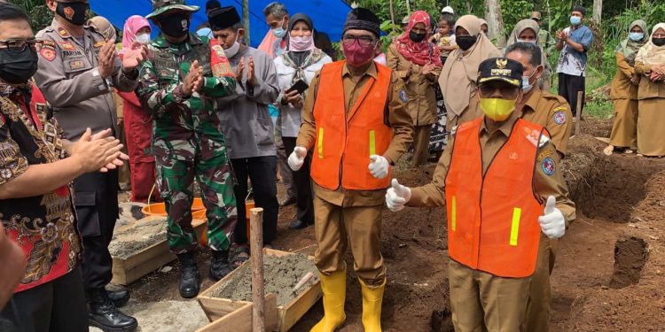 Bupati Lima Puluh Kota Letakan Batu Pertama Pembangunan Lumbung Pangan