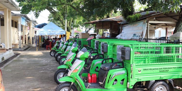 Mesin Tempel dan Motor Roda 3 Kepada Nelayan