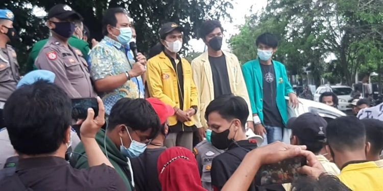 Peringati 7 Tahun Pemerintahan Jokowi, Aliansi BEM Sumbar Tuntut Janji Jokowi Soal Pemberantasan Korupsi