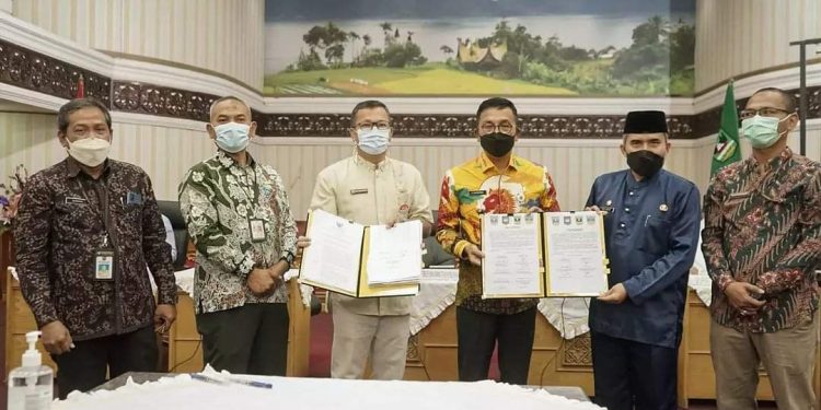 Pemkab Solok Selatan dan Dharmasraya Sepakati Batas Daerah