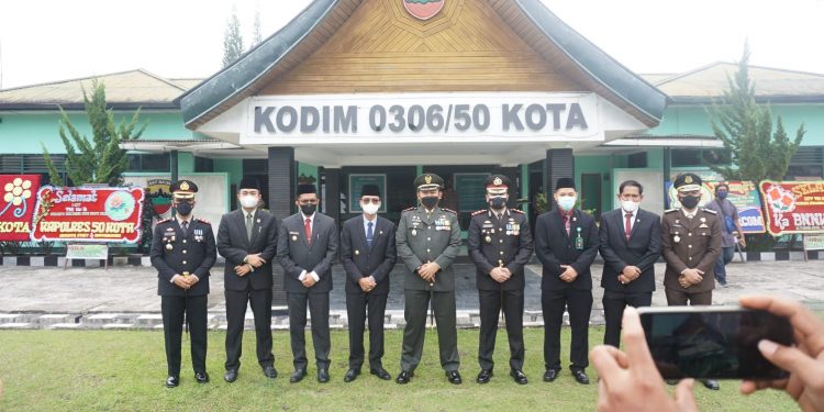 Peringati HUT TNI ke-76, Bupati Lima Puluh Kota : Momentum Bersatu dan Berjuang Masa Pandemi Covid-19
