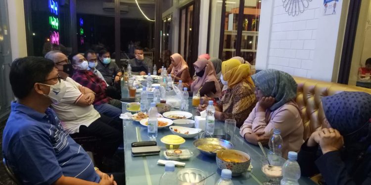Panitia Pelantikan IKA Unand Resmi Dibubarkan, Firdaus HB: Rawat Silaturahmi, Bangun Networking