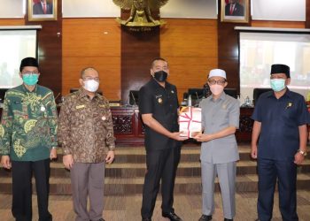 DPRD Sumbar Paripurna Penyampaian Nota Pengantar Rancangan APBD tabun  2022