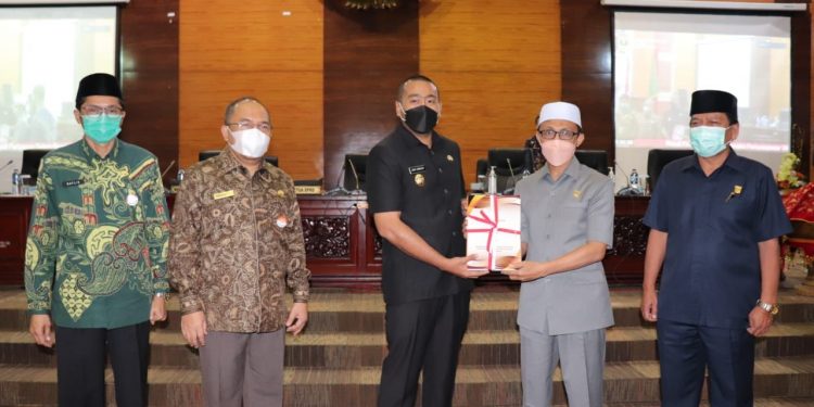 DPRD Sumbar Paripurna Penyampaian Nota Pengantar Rancangan APBD tabun  2022