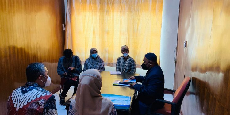 Soal Sengketa Informasi CSR BUMN, Mediator Adrian: LHI- PT Telkom Bersalaman