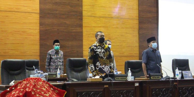 Paripurna Penyampaian Jawaban Gubernur Terhadap Pandangan Umum Fraksi Tentang APBD 2022, Disampaikan Wagub Audy Joinaldy Berlangsung Khidmat