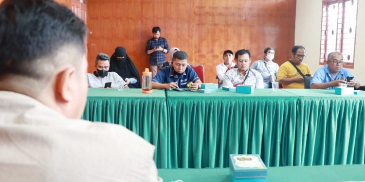 Pakai 4 Indikator, KI Sumbar Taburkan Badan Publik Lolos Tim Verifikator