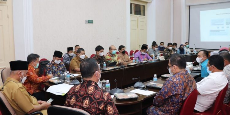 Sumbar Jajaki Lembaga Khusus Kelola Wakaf dan Industri Halal