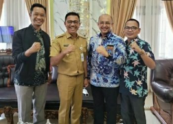 Dirut Perumdam Kota Padang Hendra Febrizal Diundang Bupati Solsel untuk Belajar Peningkatan Mutu Layanan Pelanggan