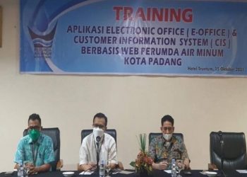Perumda Air Minum Kota Padang Lakukan Training Aplikasi E-Office dan CIS