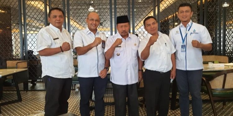 Dirut Perumdam Kota Padang Hendri Febrizal Hadiri Undangan Bupati Agam