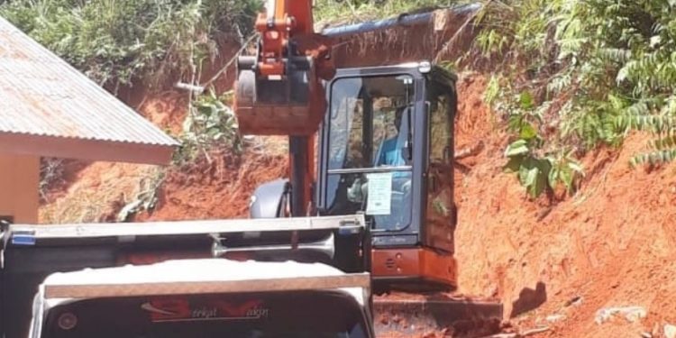 Longsor Tebing IPA Gunung Pangilun Akibatkan Pipa Hampir Putus