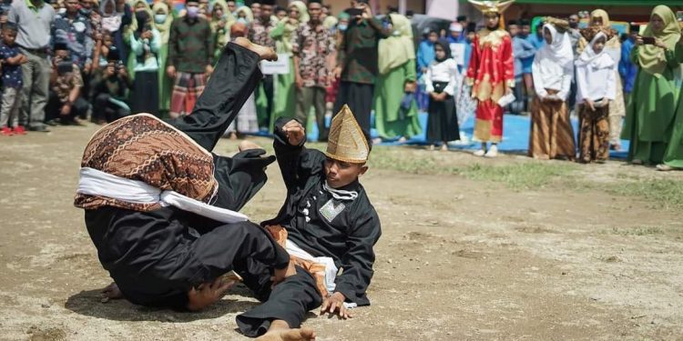 Bupati Solsel Kunjungi Pondok Pesantren Bustanul Huda