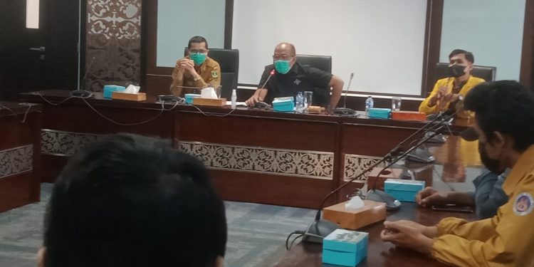 BEM Se Sumbar Sampaikan Aspirasi, Ketua DPRD Supardi Beri Respon