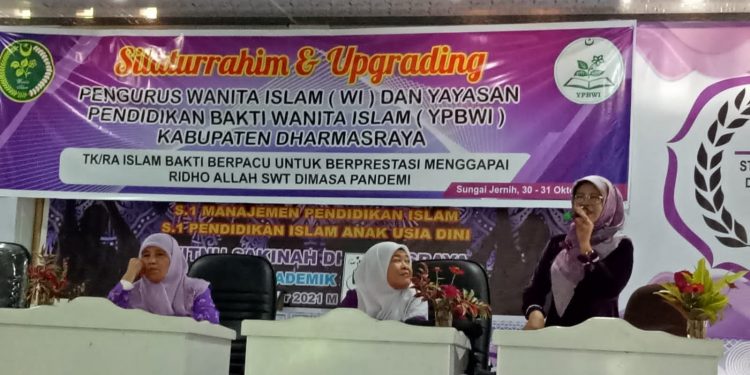 Anggota DPRD Sumbar Leli Arni Bantu Pelatihan Guru TK Dalam Giat Reses