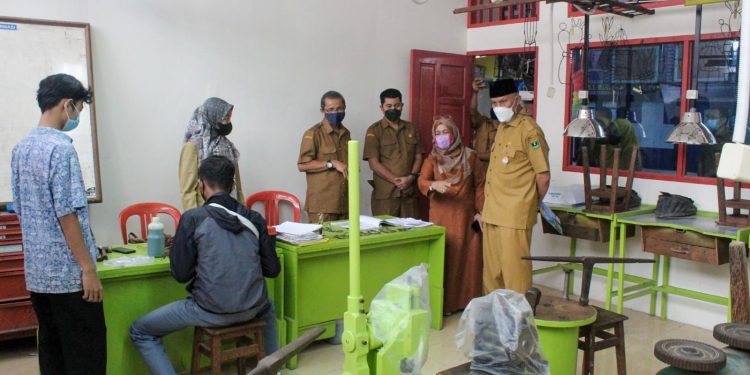 Pemprov Sumbar Dorong OPD Belanja di SMK