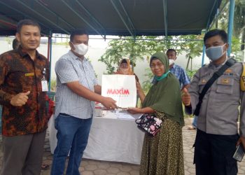 Gebyar Vaksinasi Covid-19 LPM Kampung Lapai Bertabur Sembako