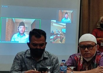 Selain Beri Atensi, Dua Kepala Daerah Pakai Zoom Meeting Presentasi Monev