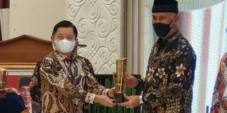 Menteri PPN/Bappenas Suharso: Sumbar Agar Terus Berinovasi Majukan Daerah