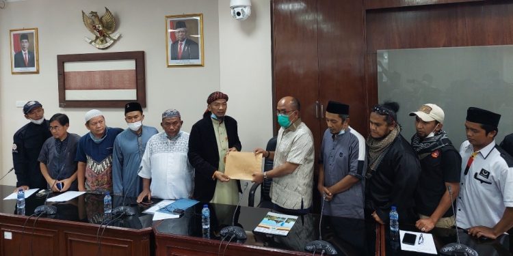 Ketua DPRD Supardi Hearing Dengan Kolaborasi Ormas dan Tokoh Sumbar