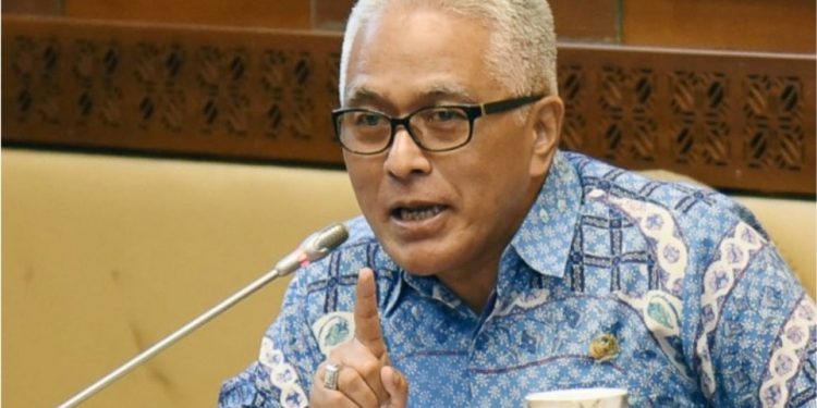 Anggota Komisi II DPR RI  Minta KASN Usut Pejabat Kementan Foto Berseragam Kostranas NasDem