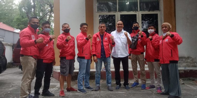Ketua KONI Sumbar Lepas Atlet Wushu Hadapi Kejurnas di Jakarta