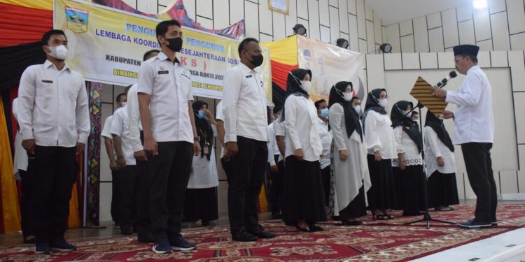 Bupati Solsel Kukuhkan LKKS Periode 2021- 2025