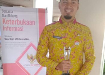 Lagi, Sekretariat DPRD Sumbar Raih Predikat Informatif Dalam Pelayanan Publik