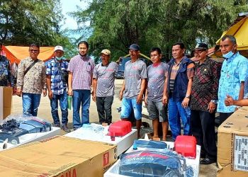 Selain Bantu Mesin Tempel, Inilah Pesan Menyentuh HM Nurnas Kepada Nelayan