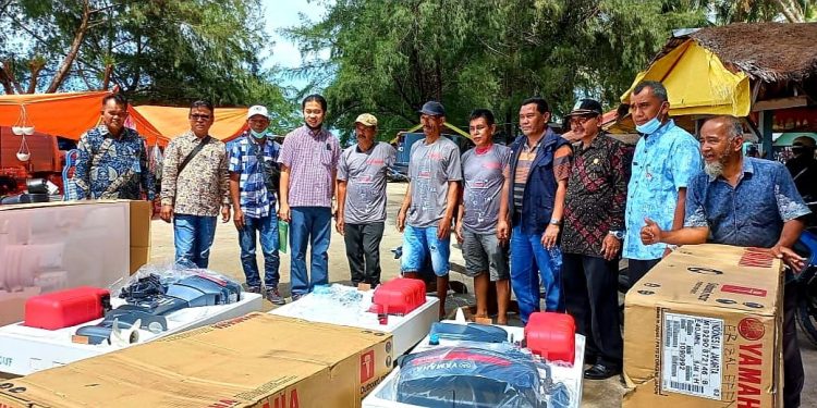 Selain Bantu Mesin Tempel, Inilah Pesan Menyentuh HM Nurnas Kepada Nelayan