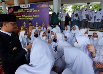 Wali Kota Erman Syafar Resmikan Program BKK untuk Siswa SMA dan SMK