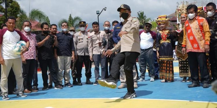 Bupati Khairunas Buka Turnamen Futsal Tingkat SMA/SMK se-Sumbar, Riau dan Jambi di SMA 5 Solok Selatan