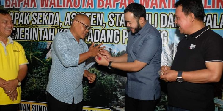 Erat Keakraban, Pimpinan OPD Padang Panjang ke Wisata Mandeh Pesisir Selatan