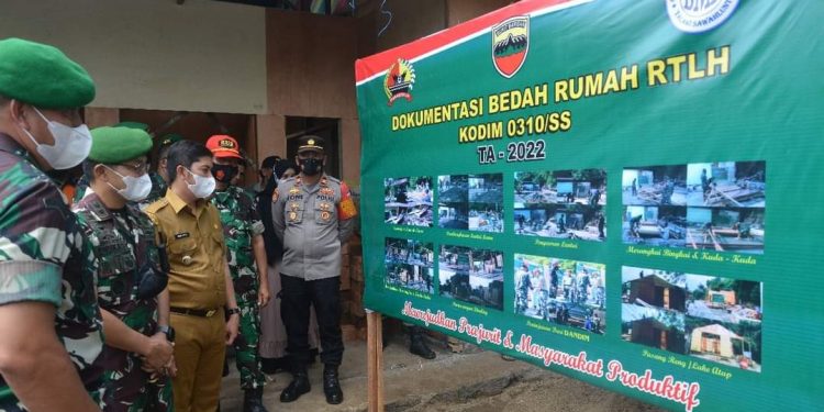 Deri Asta Dampingi Danrem 032/Wirabraja Kunker di Kota Sawahlunto