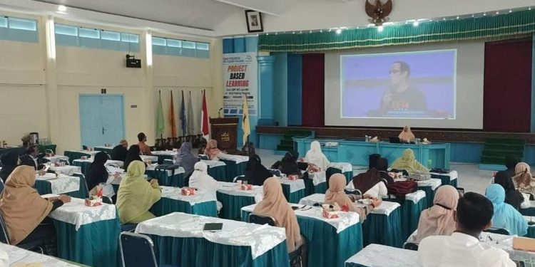 Kemenag Padang Panjang Dukung Pelatihan Project Base Learning