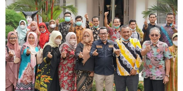 Dikunjungi Rombongan UNRI, Bupati Eka Putra Jajaki Kerjasama Pengolahan Perikanan