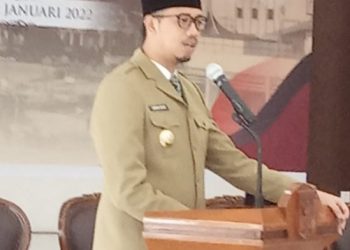 Lantik 14 Pejabat, Erman Syafar Minta Ciptakan Aura Positif Ditengah Masyarakat