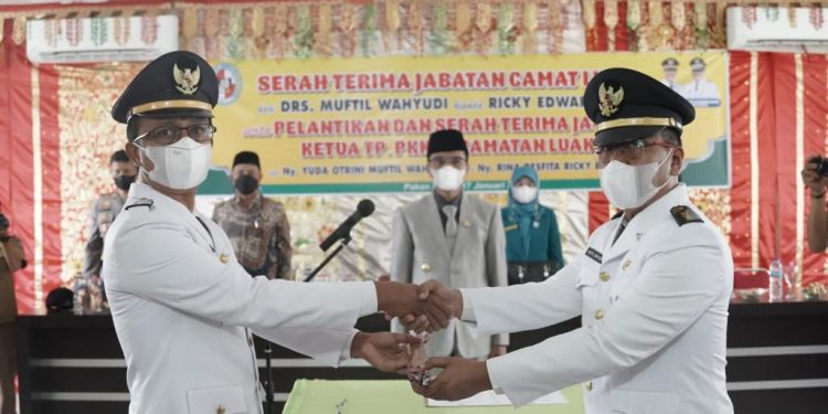 Sertijab Camat Luak, Bupati Lima Puluh Kota Minta Beri Sumbangsih Terbaik Kepada Masyarakat