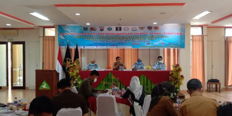 Kantor Imigrasi Kelas I TPI Padang Bekerjasama Dengan Pemkab Sijunjung Rakor TIM PORA