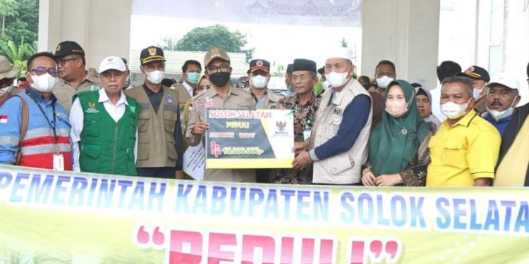 Pemkab Solok Selatan Salurkan Bantuan Korban Gempa di Kabupaten Pasaman Barat
