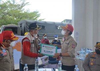 Pemko Sawahlunto Serahkan Bantuan Korban Bencana Gempa