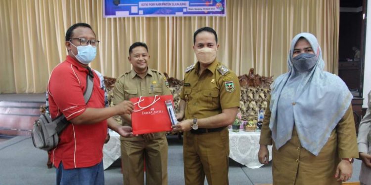 Wabup Iraddatillah Pelatihan Cipta Karya untuk Wujudkan Pendidik Kreatif dan Inovatif