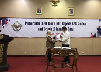 Pemko Sawahlunto Serahkan LKPD 2021 Kepada BPK