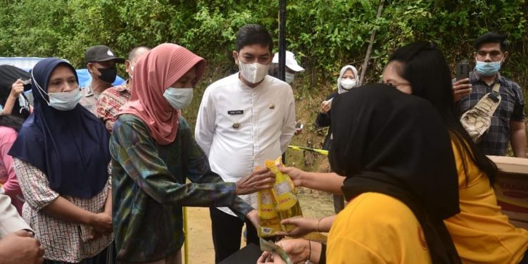 Pemko Sawahlunto Operasi Pasar Minyak Goreng