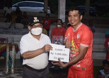 Wakil Wali Kota Sawahlunto Zohirin Sayuti Tutup Turnamen Sepak Bola Usia 40 tahun
