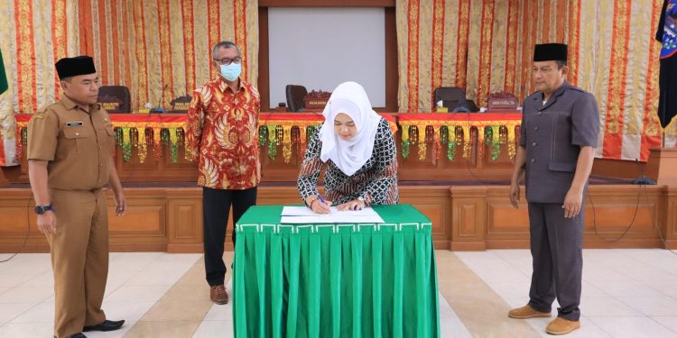 DPRD Payakumbuh dan Pemko Sahkan Perda Ketentraman dan Ketertiban Umum