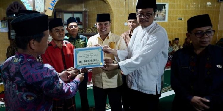 Wakil Bupati Sijunjung Dampingi TSR Pemprov Sumbar Kunjungi Masjid Syukur Muaro Lunggo