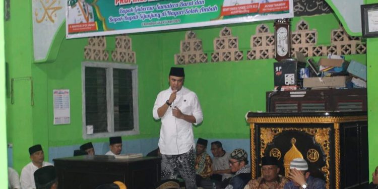 Bupati Sijunjung Benny Dwifa Yuswir Dampingi TSR Pemprov Sumbar Kunjungi Masjid Baitul Karim