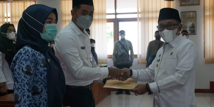 Bupati Tanah Datar Eka Putra Lantik ASN Fungsional dan P3K